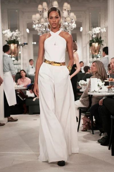 Look 25